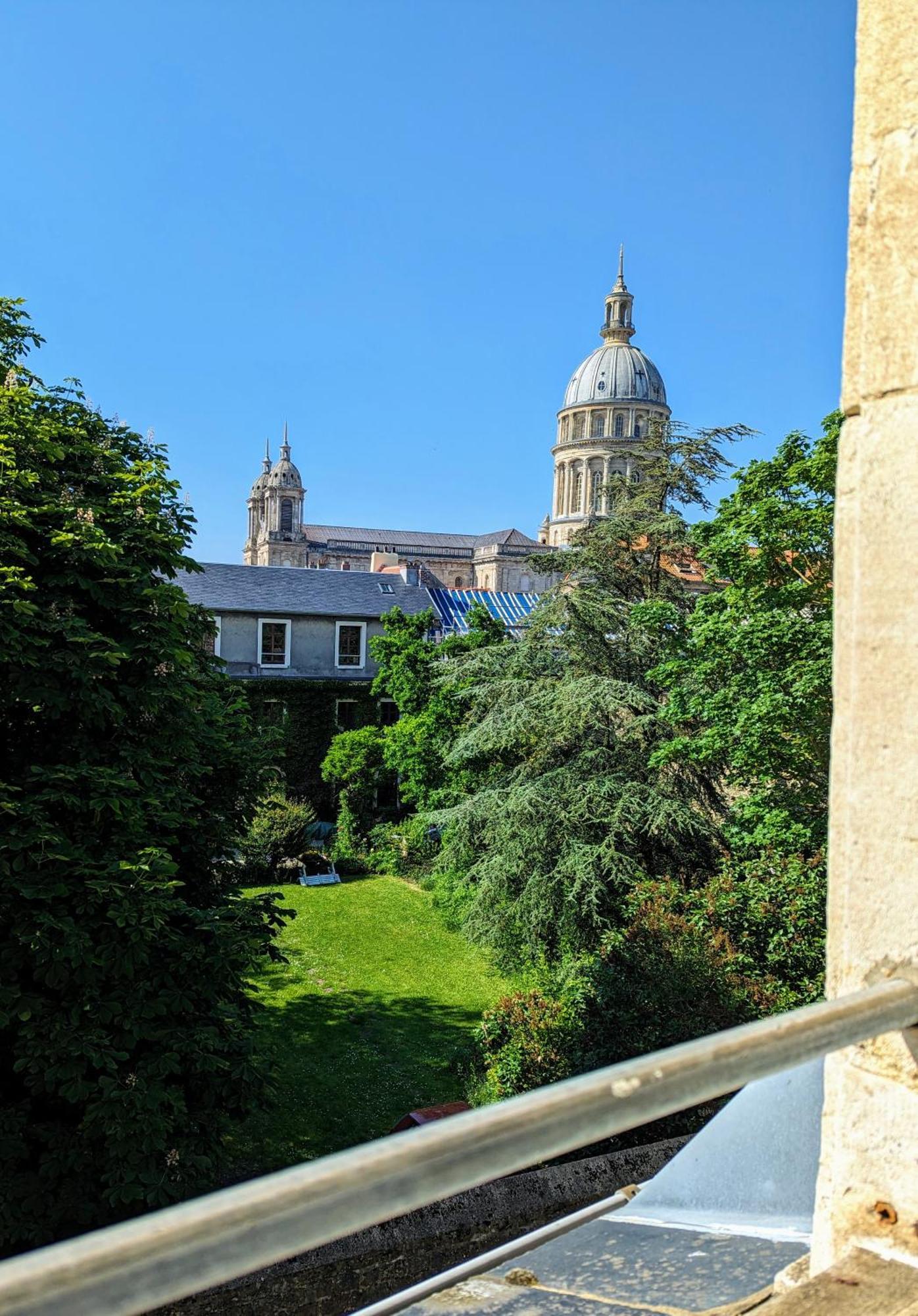 Vue Basilique, Au Coeur De La Vieille Ville Boulogne-sur-Mer Extérieur photo